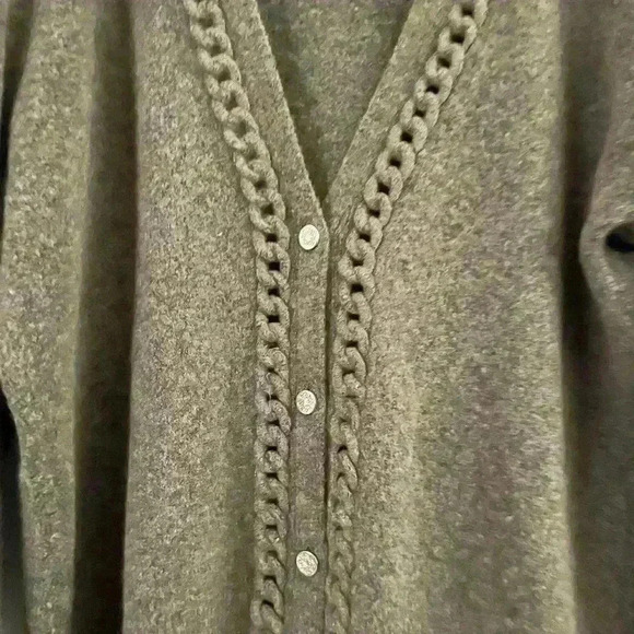 Host pick!!!🎊🎊🎊White House black market sweater M - Picture 3 of 3